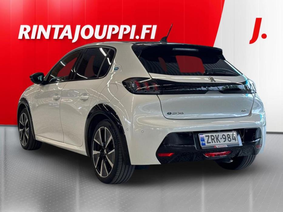 PEUGEOT e-208 2021