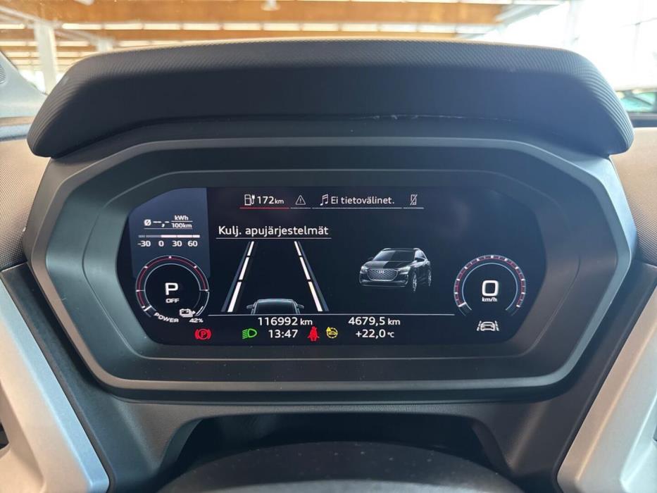 AUDI Q4 e-tron 2022