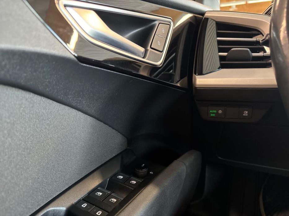 AUDI Q4 e-tron 2022