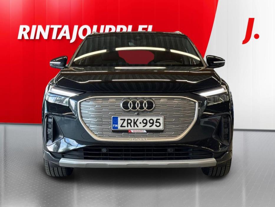 AUDI Q4 e-tron 2022