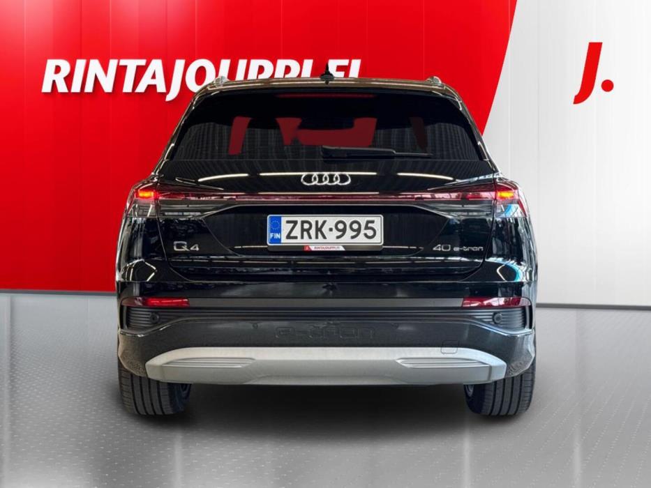 AUDI Q4 e-tron 2022