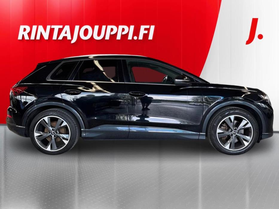 AUDI Q4 e-tron 2022
