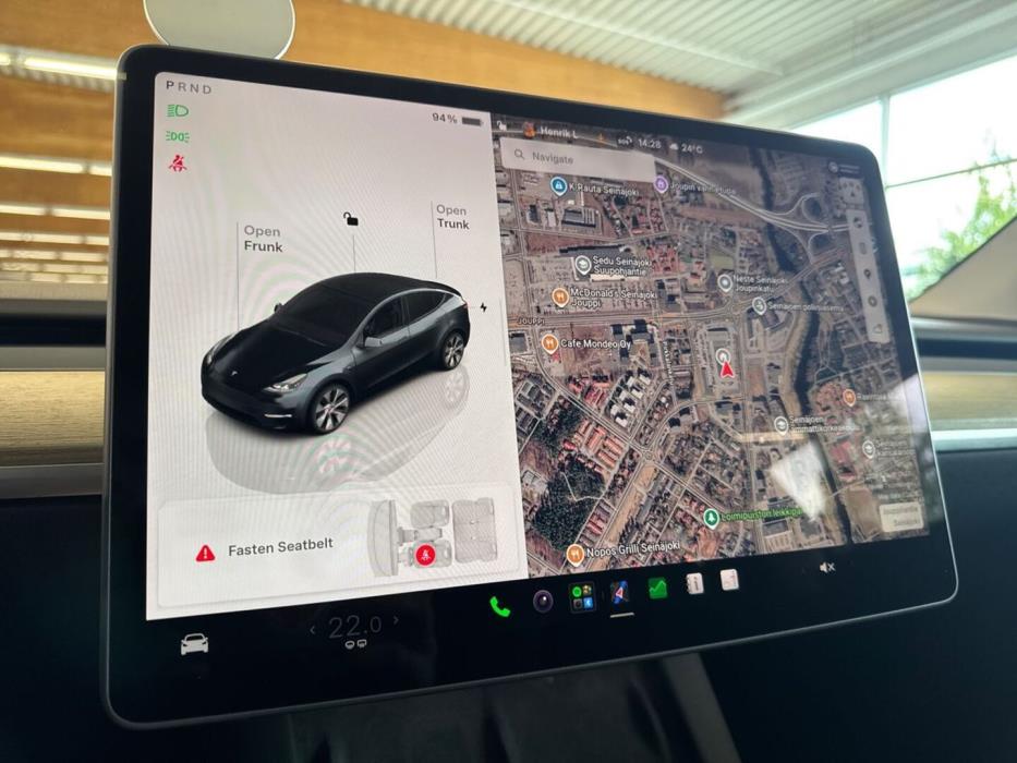 TESLA Model Y 2023