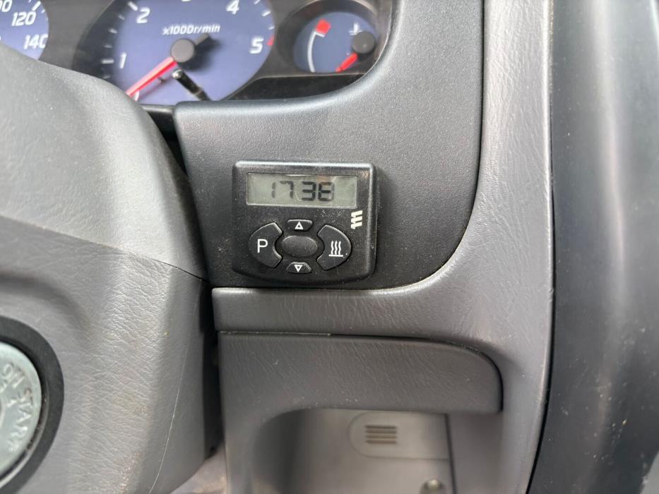 NISSAN Navara 2003