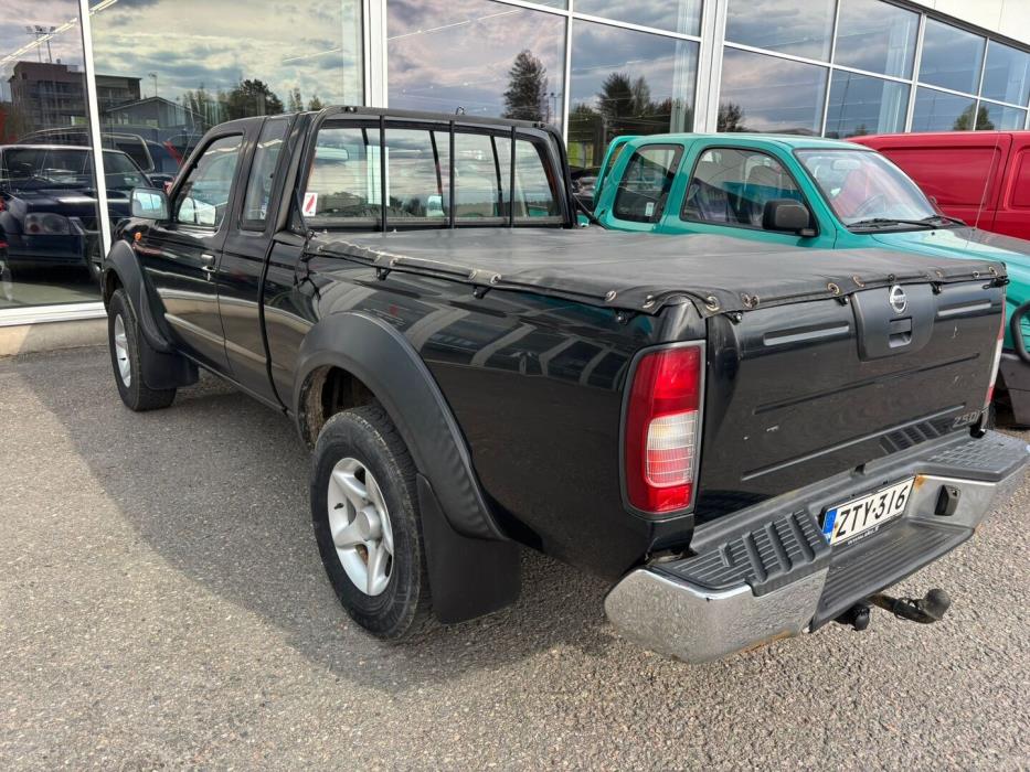 NISSAN Navara 2003