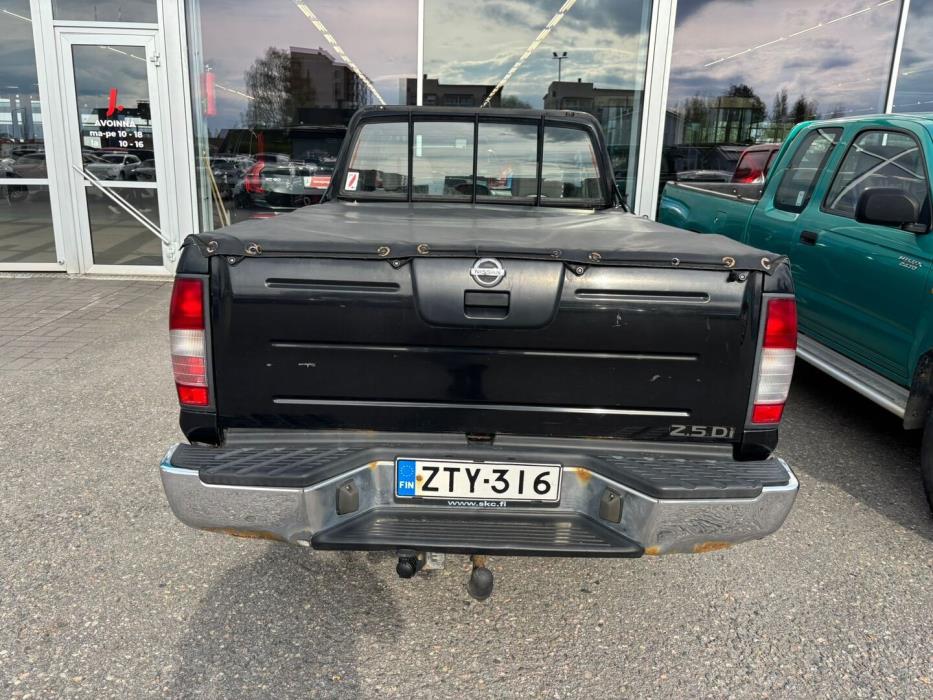 NISSAN Navara 2003