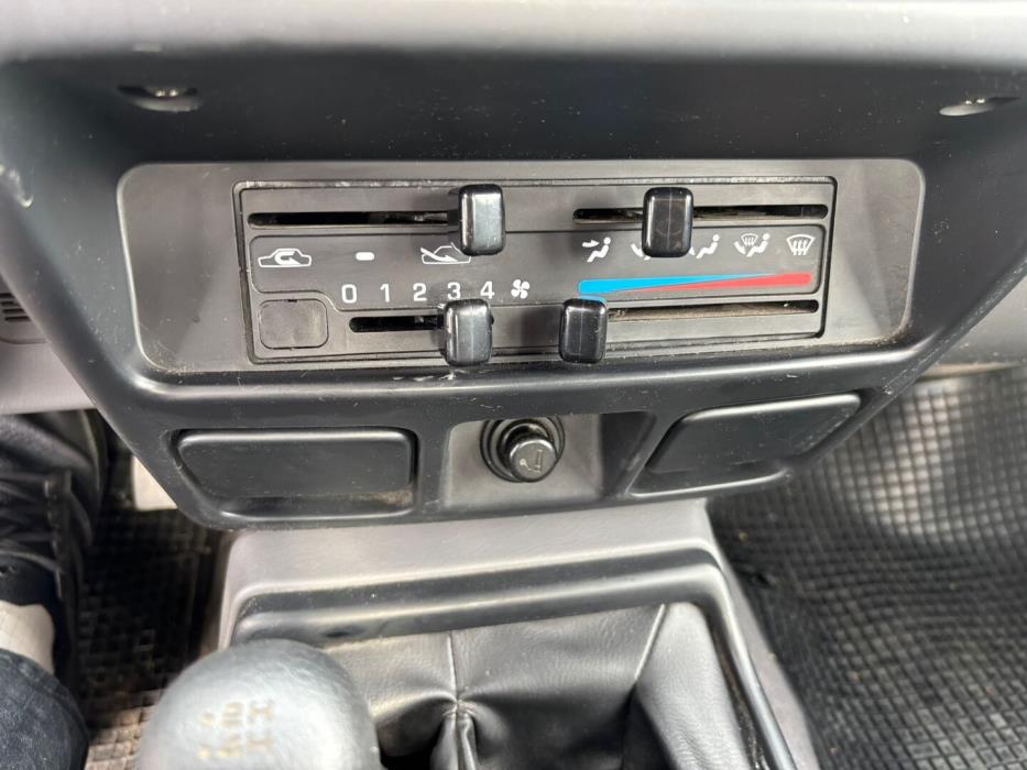 NISSAN Navara 2003