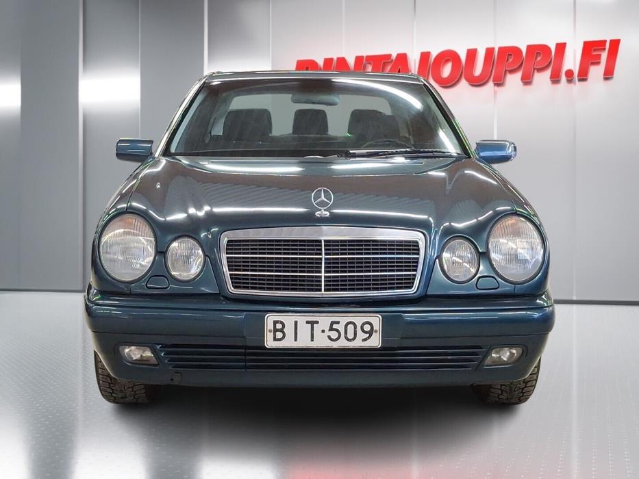 MERCEDES-BENZ E 1999