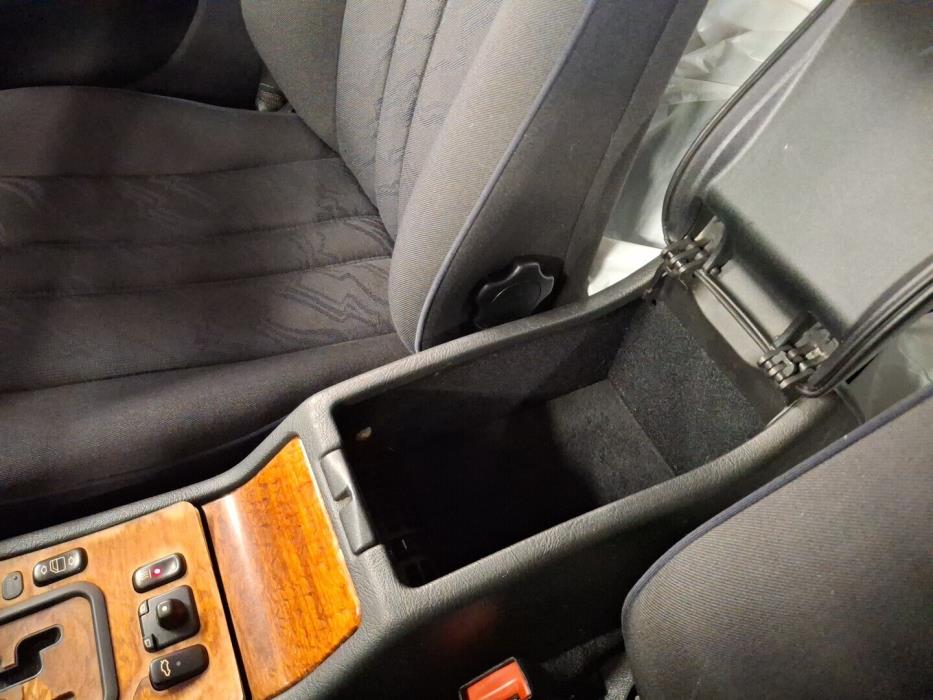 MERCEDES-BENZ E 1999