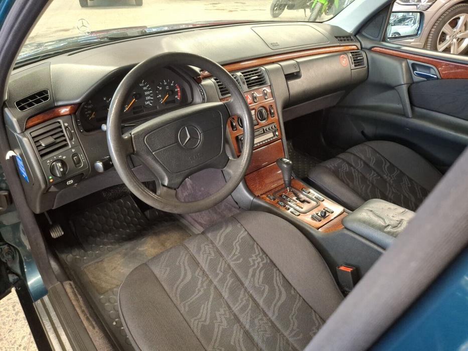 MERCEDES-BENZ E 1999