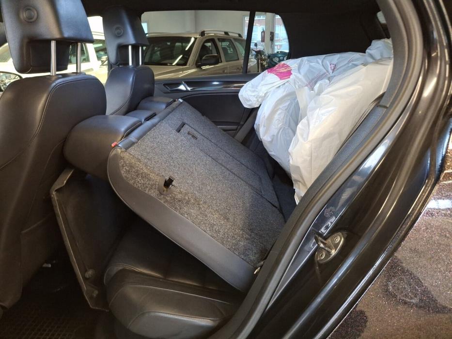 VOLKSWAGEN Golf 2010