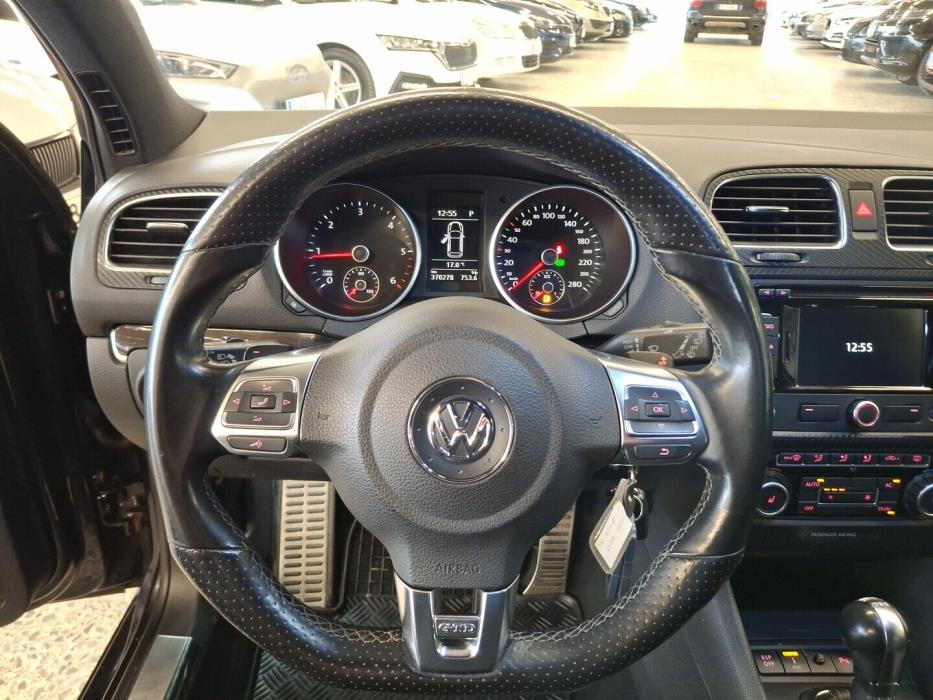 VOLKSWAGEN Golf 2010
