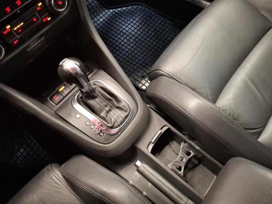 VOLKSWAGEN Golf 2010