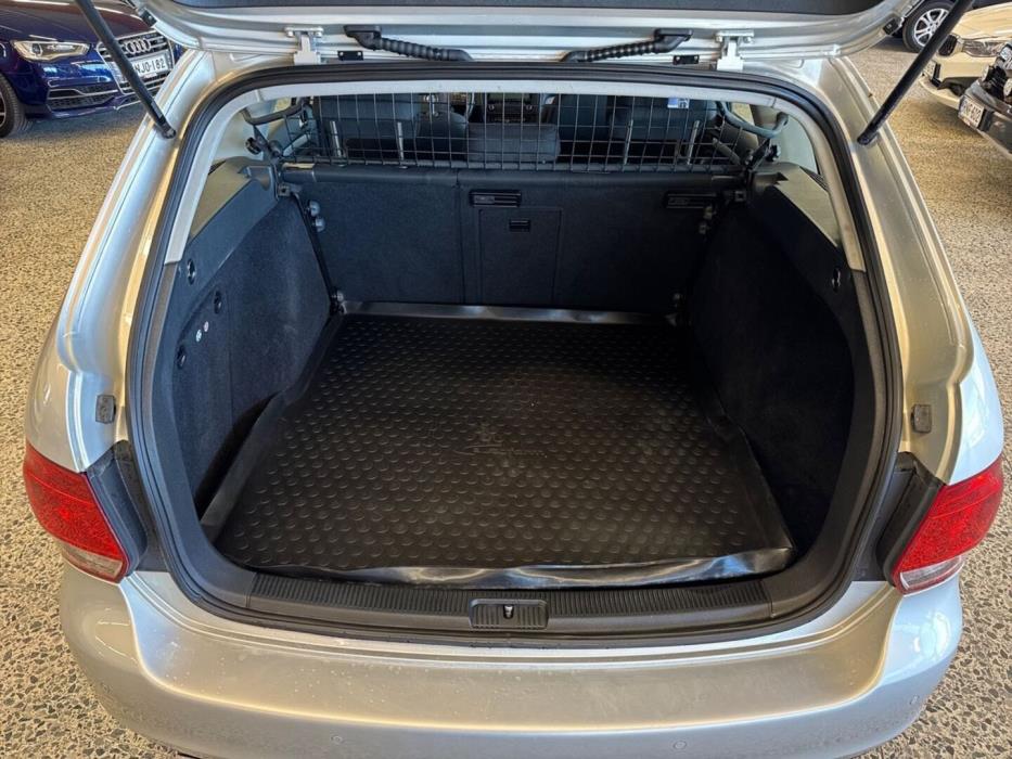 VOLKSWAGEN Golf 2012