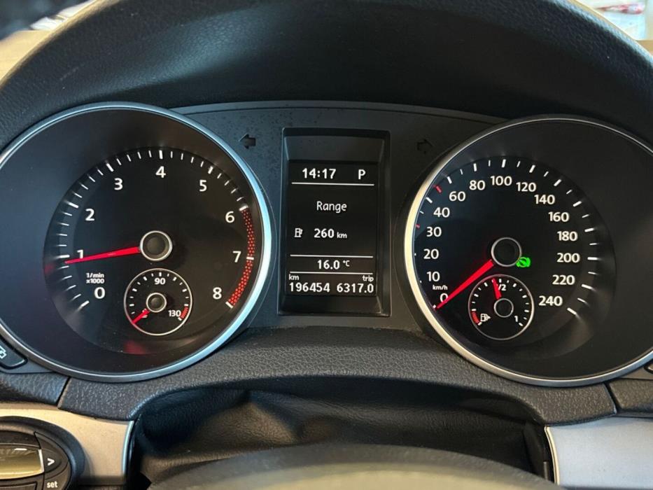 VOLKSWAGEN Golf 2012