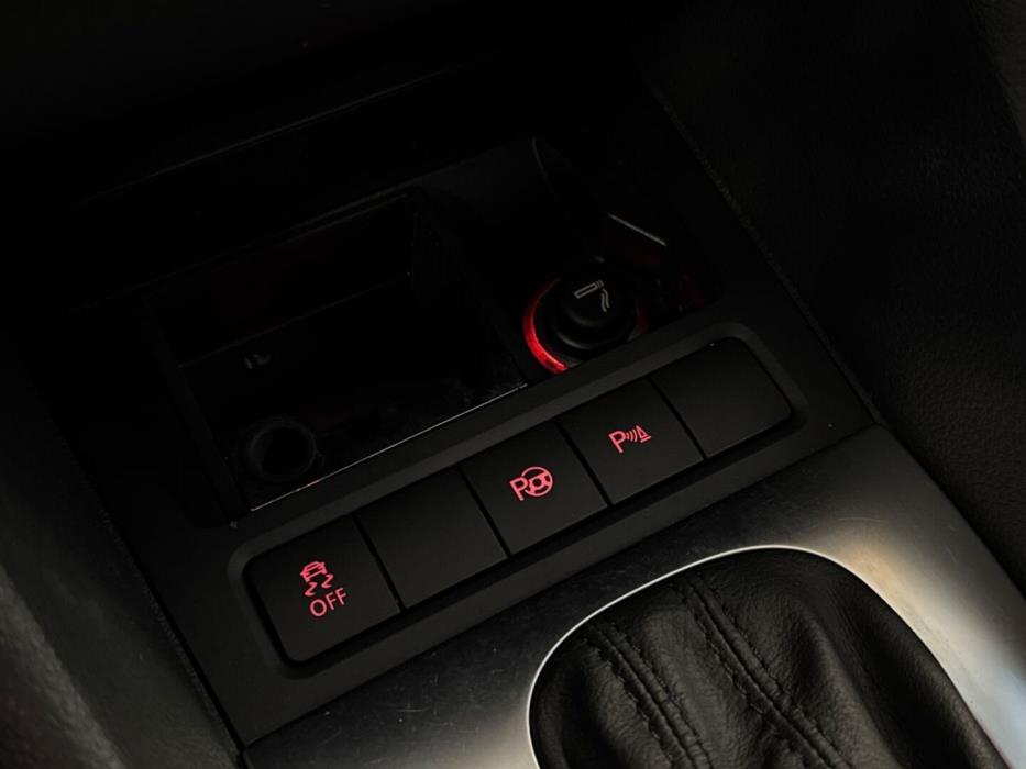 VOLKSWAGEN Golf 2012
