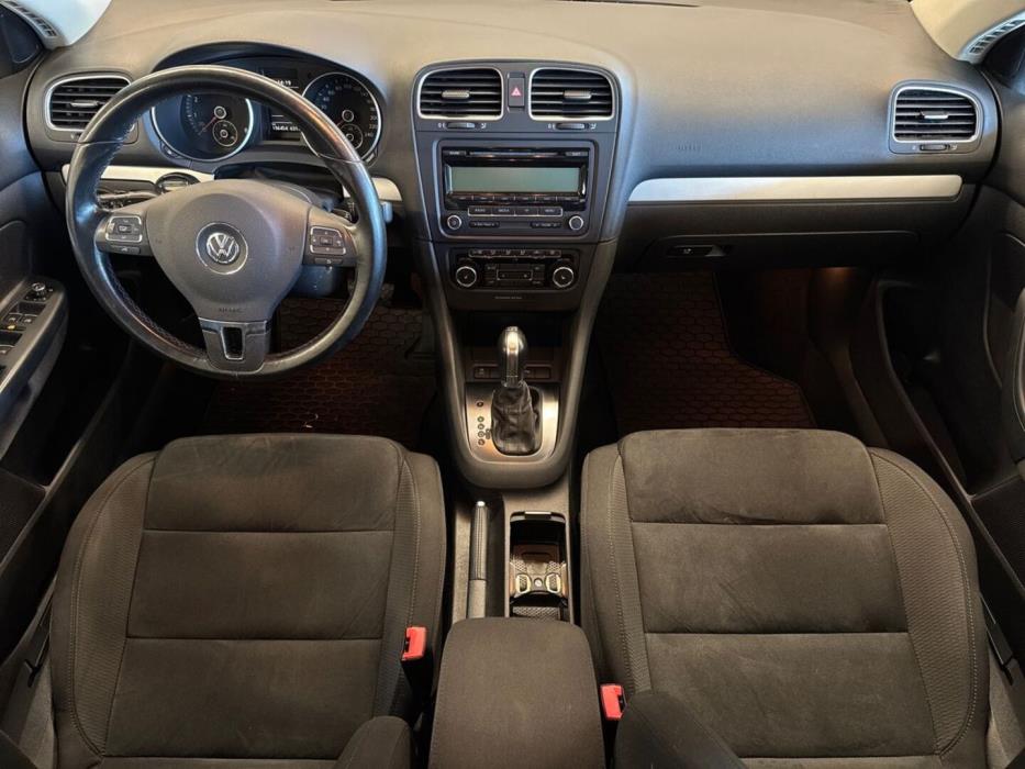 VOLKSWAGEN Golf 2012