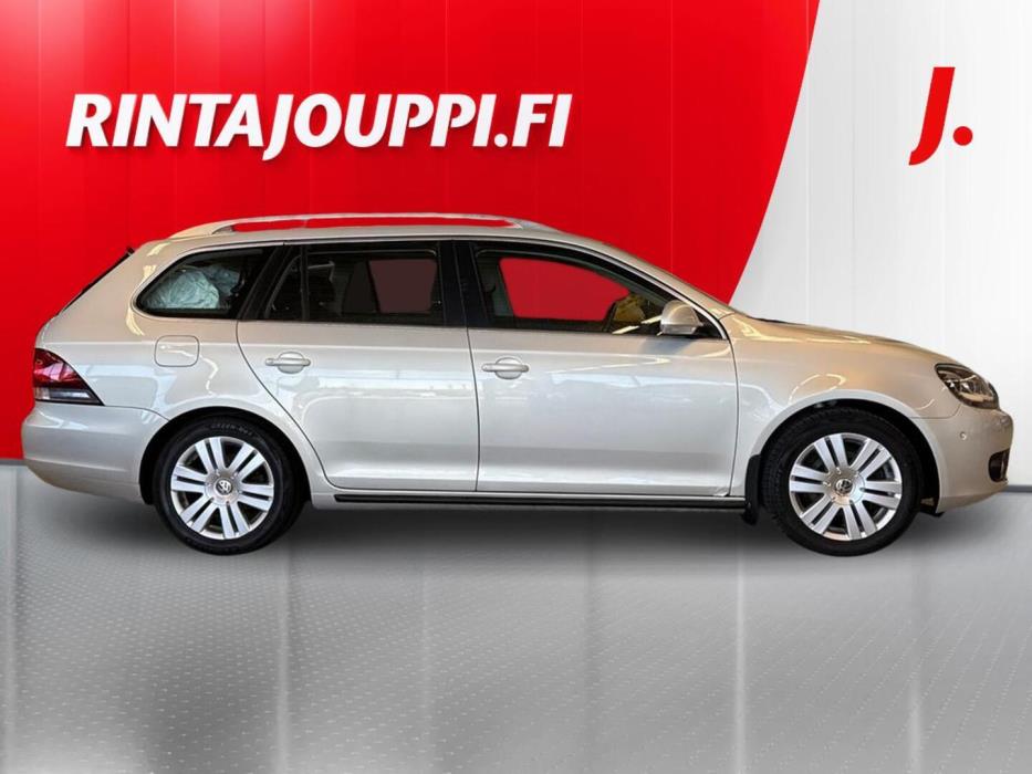 VOLKSWAGEN Golf 2012