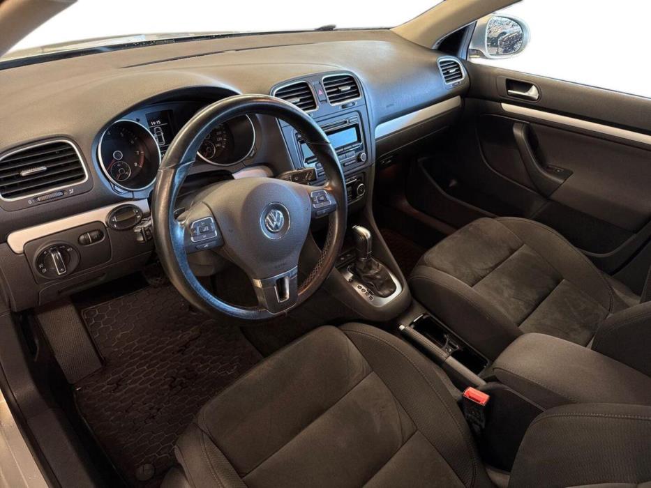 VOLKSWAGEN Golf 2012