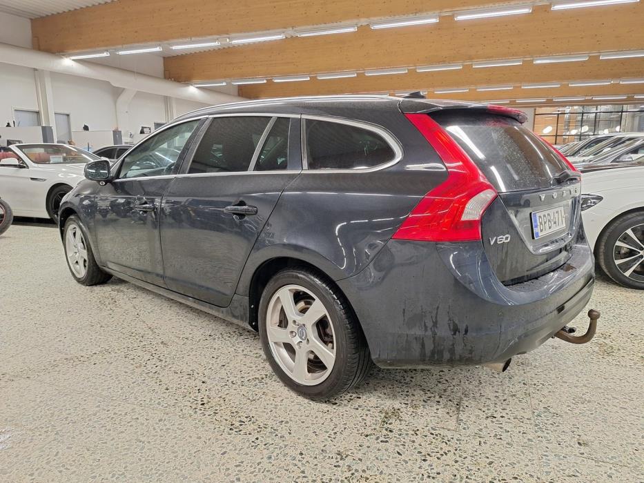 VOLVO V60 2011