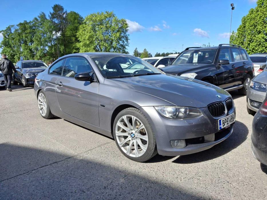 BMW 320 2009