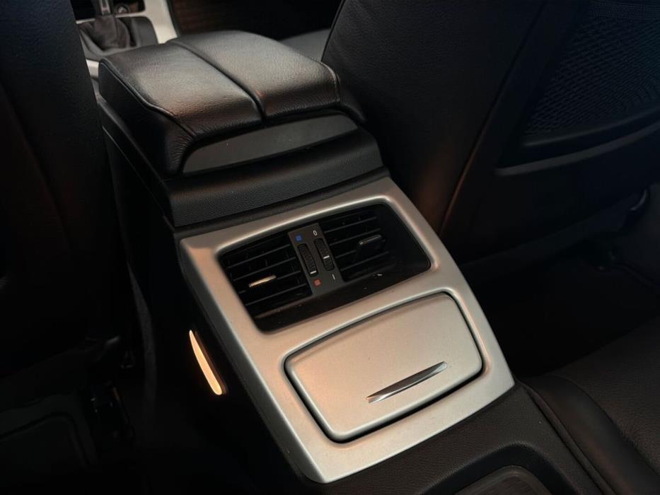 BMW 320 2009