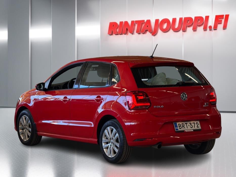 VOLKSWAGEN Polo 2014