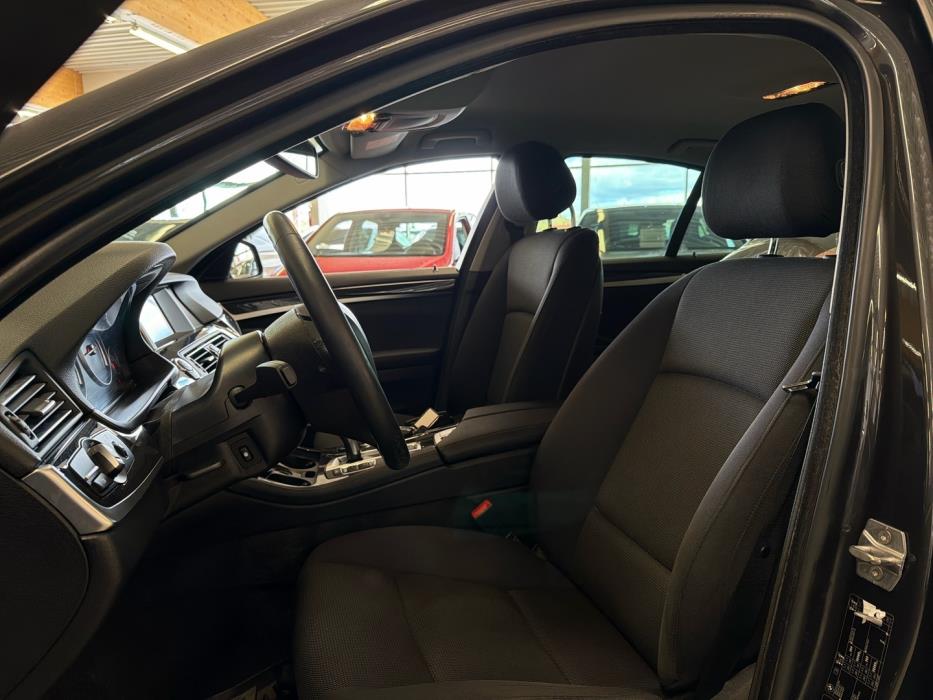 BMW 520 2015