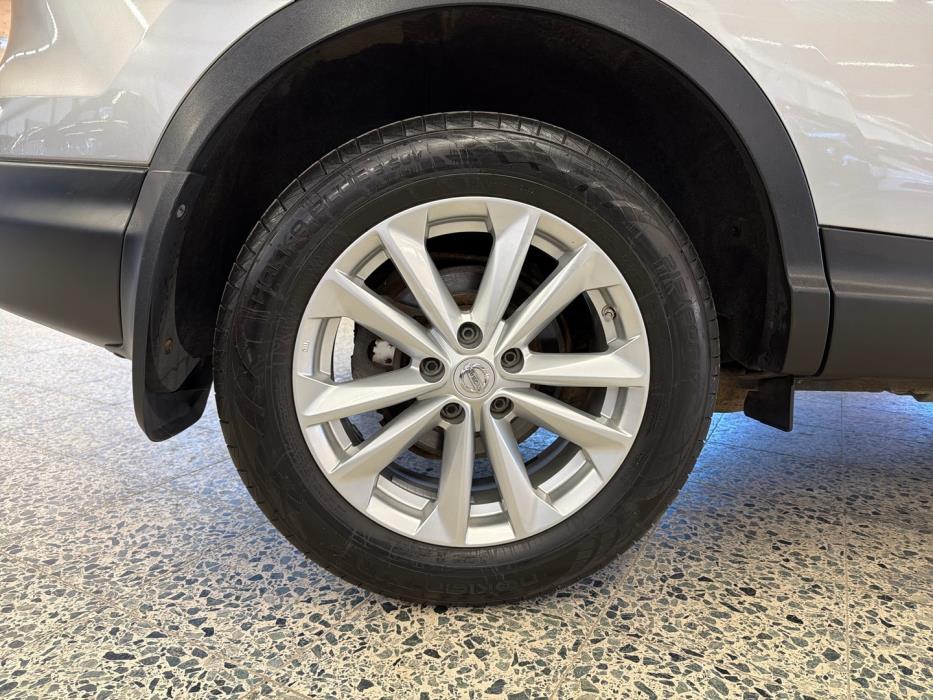 NISSAN Qashqai 2017