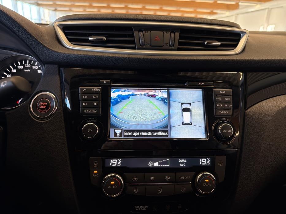 NISSAN Qashqai 2017