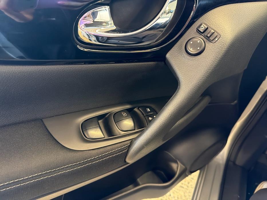 NISSAN Qashqai 2017