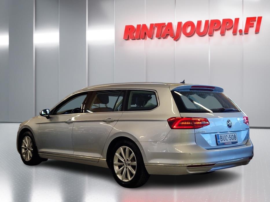 VOLKSWAGEN Passat 2018