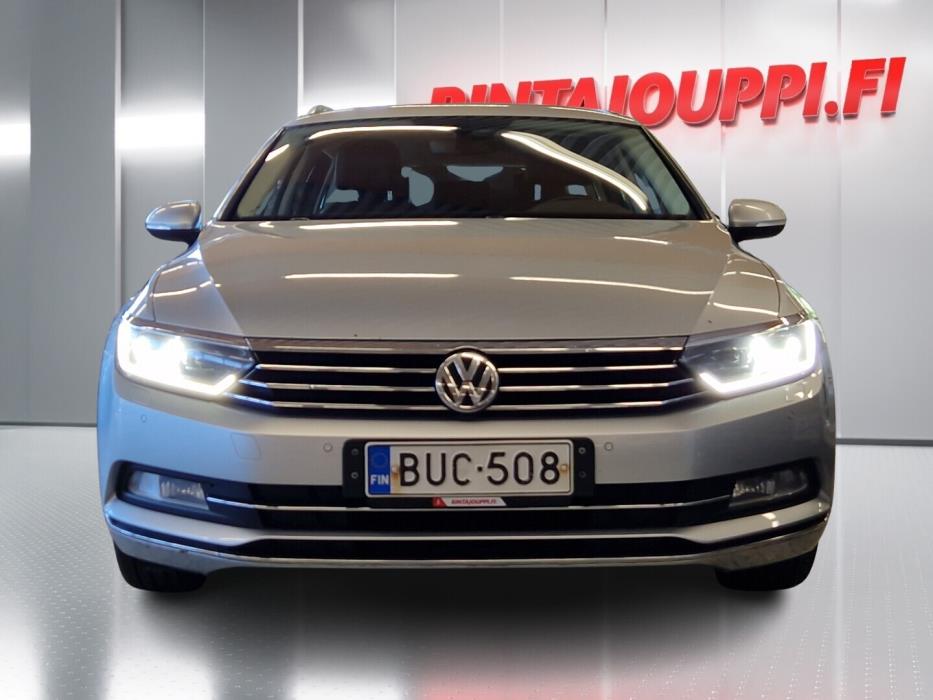 VOLKSWAGEN Passat 2018