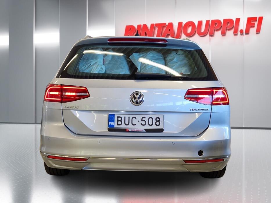 VOLKSWAGEN Passat 2018