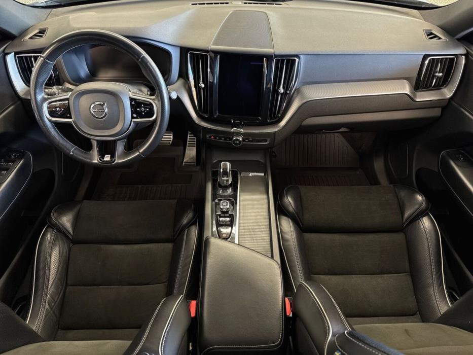 VOLVO XC60 2018