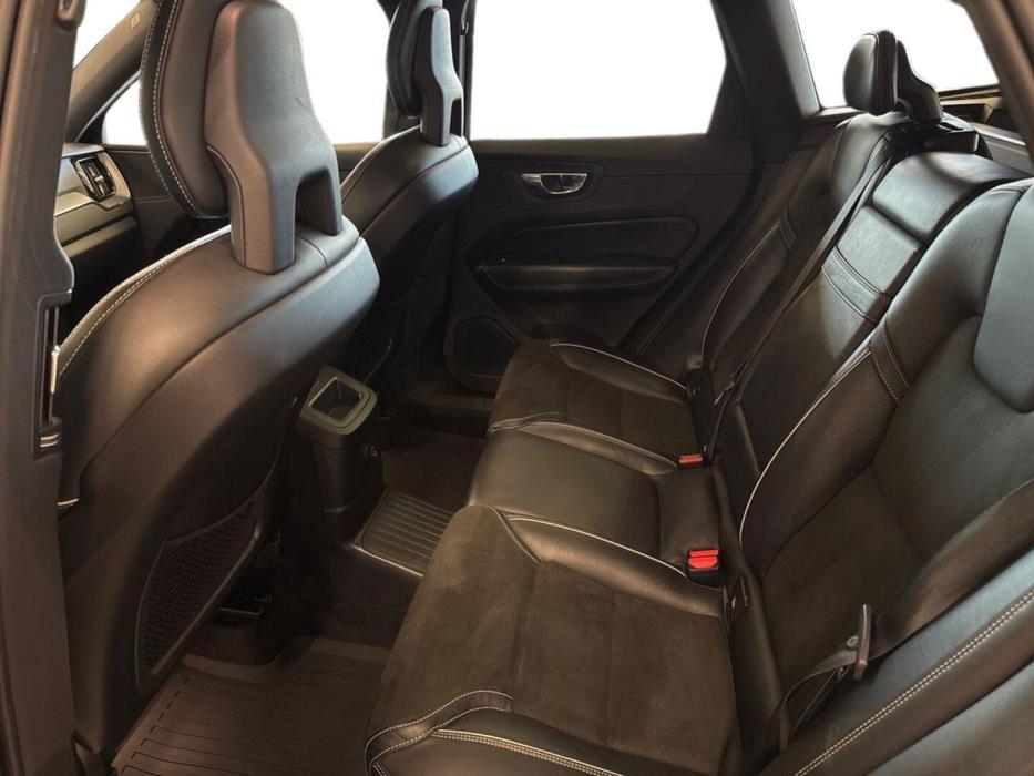 VOLVO XC60 2018