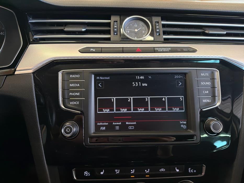 VOLKSWAGEN Passat 2016