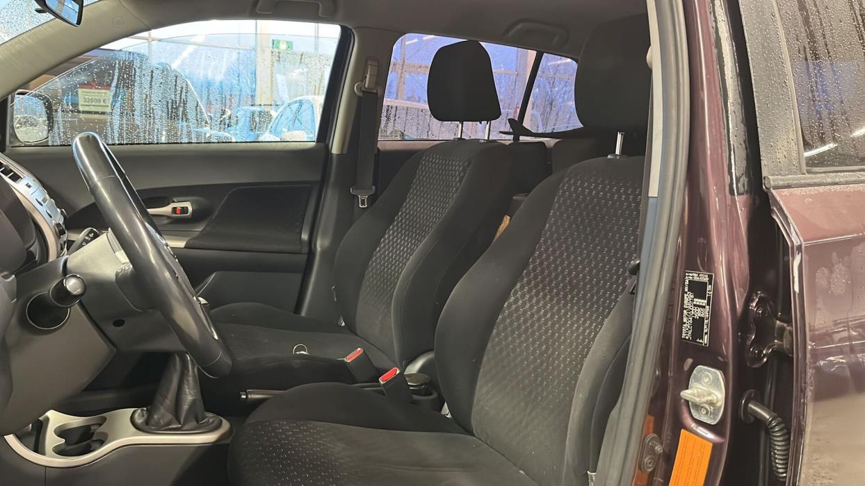 TOYOTA Urban Cruiser 2009