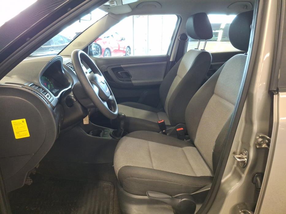 SKODA Fabia 2011