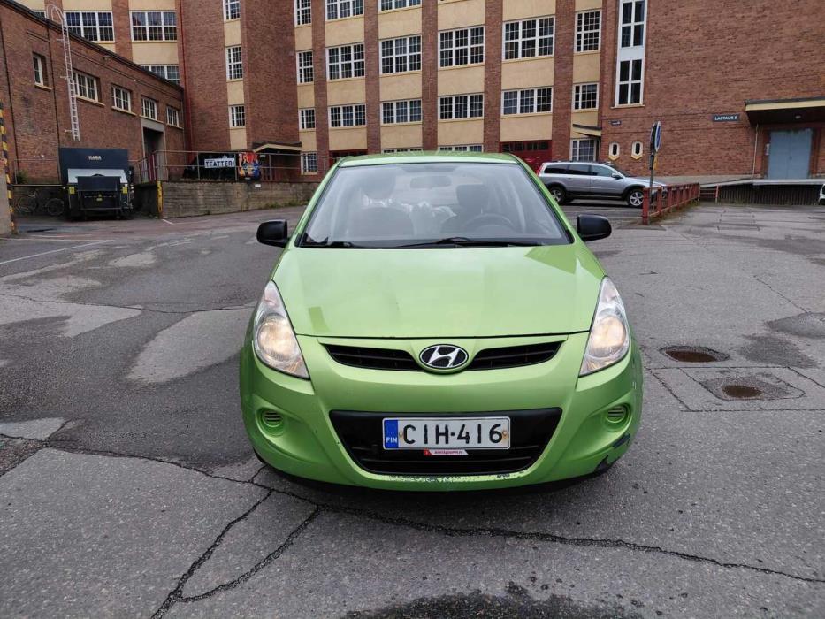HYUNDAI i20 2012