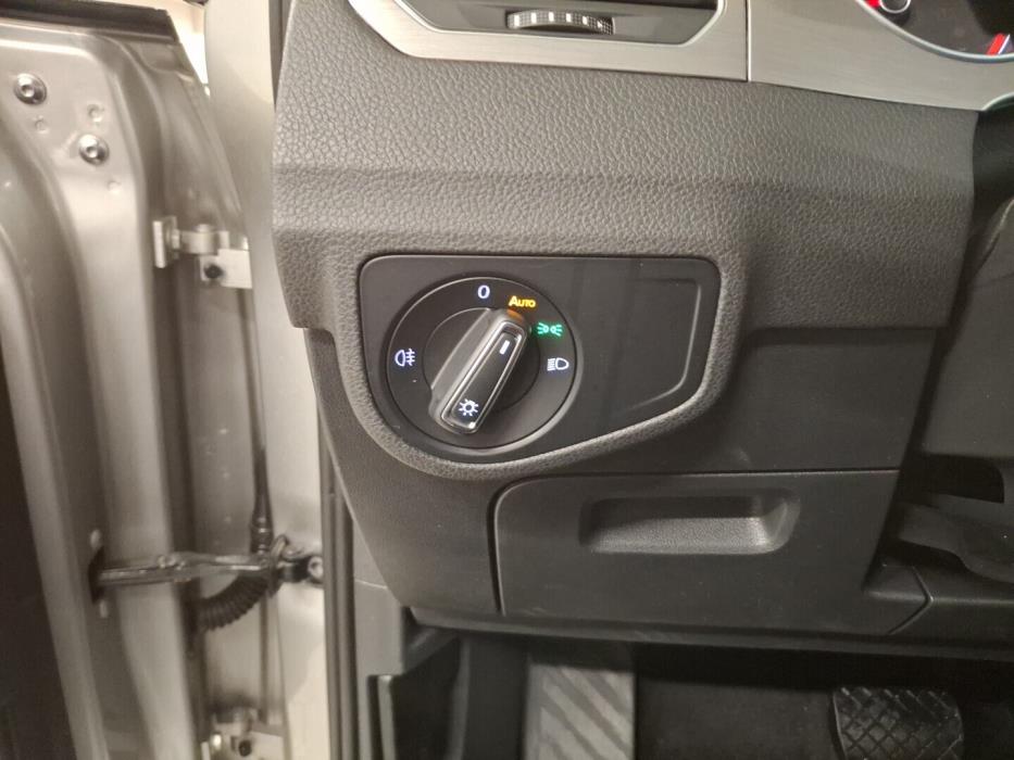 VOLKSWAGEN Golf Sportsvan 2015