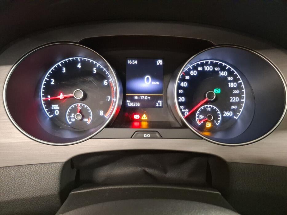 VOLKSWAGEN Golf Sportsvan 2015