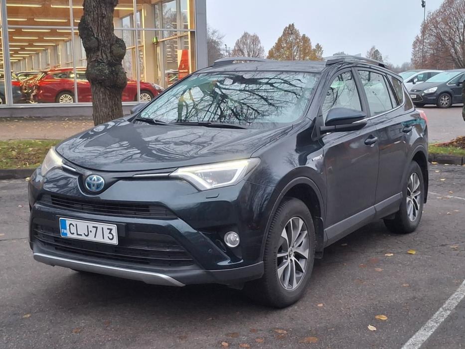 TOYOTA RAV4 2018