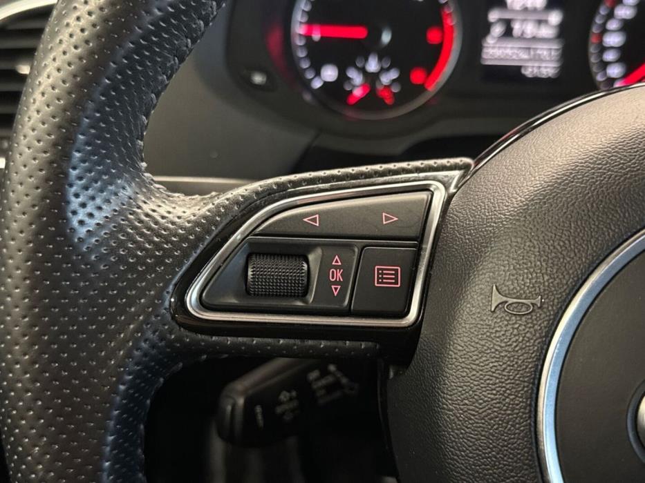 AUDI Q3 2012