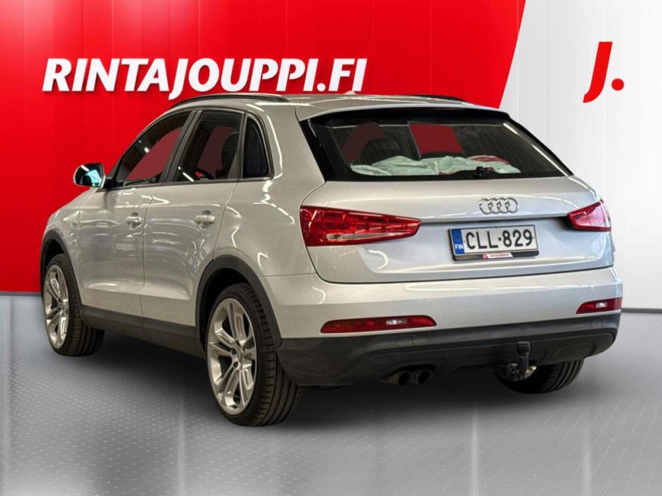 AUDI Q3 2012