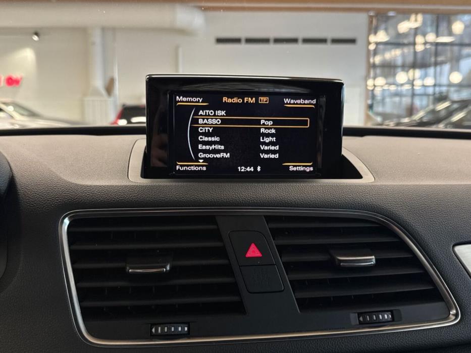 AUDI Q3 2012