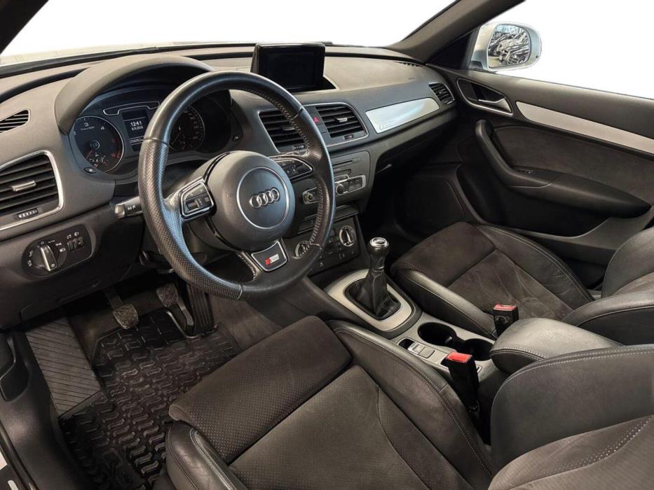 AUDI Q3 2012