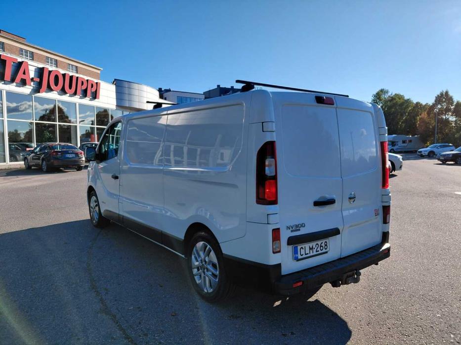 NISSAN NV300 2018