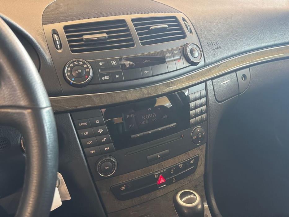 MERCEDES-BENZ E 2009
