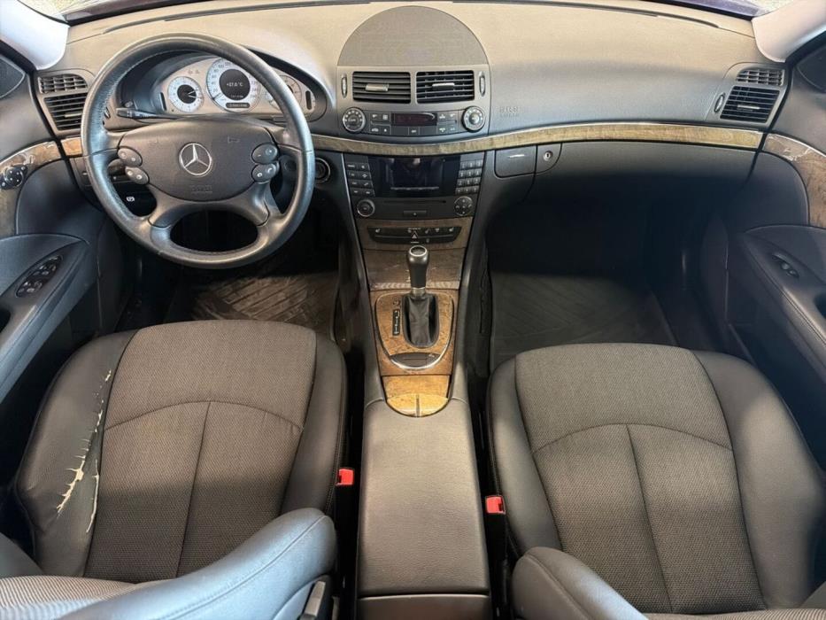 MERCEDES-BENZ E 2009